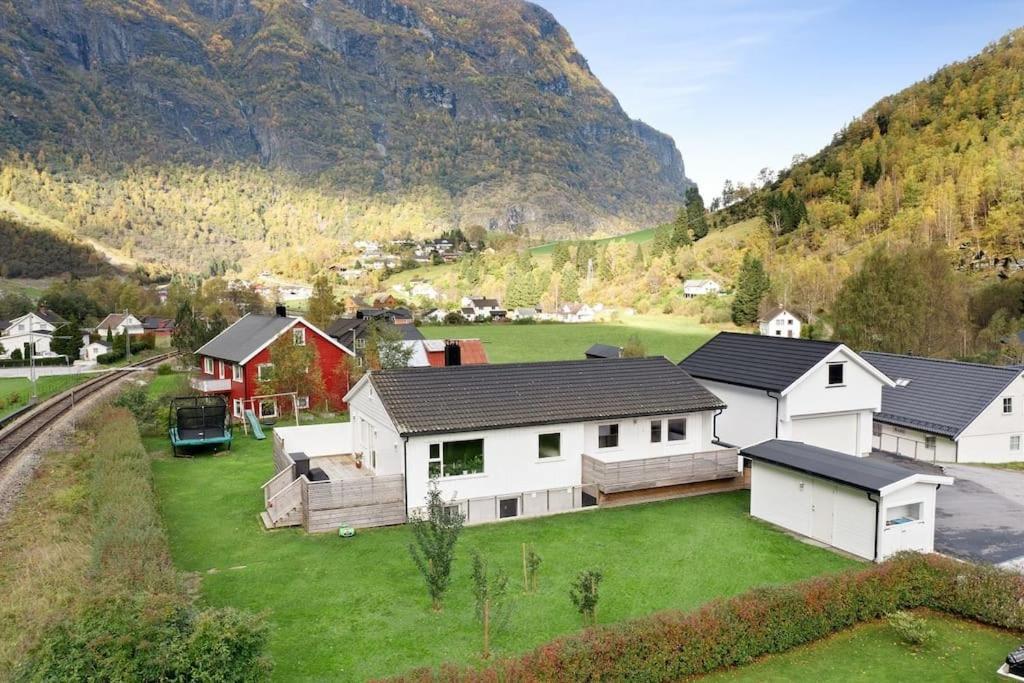 Fint Hus I Flam Villa Aurland Exterior photo